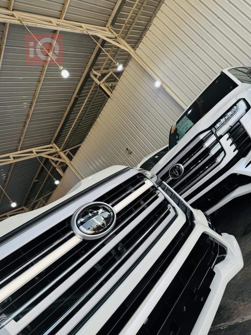 تويوتا لاندكروزر